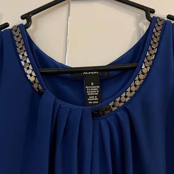 Blue Top - Picture 2 of 5